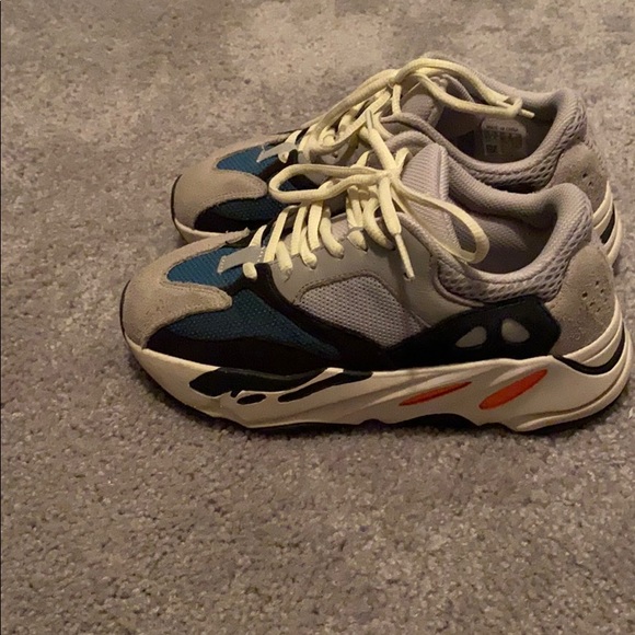 Wave runners - Picture 2 of 6